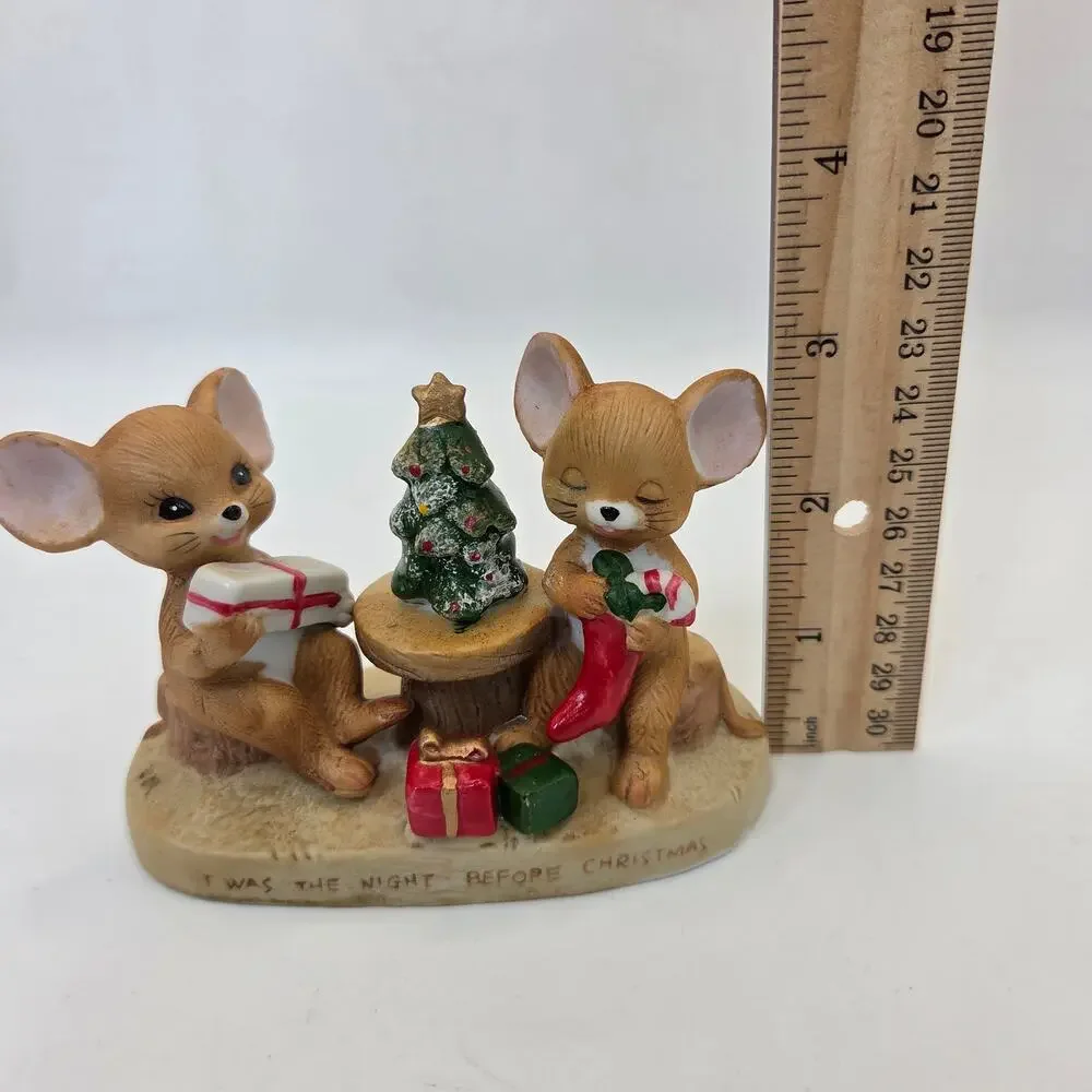 Enesco charming holiday